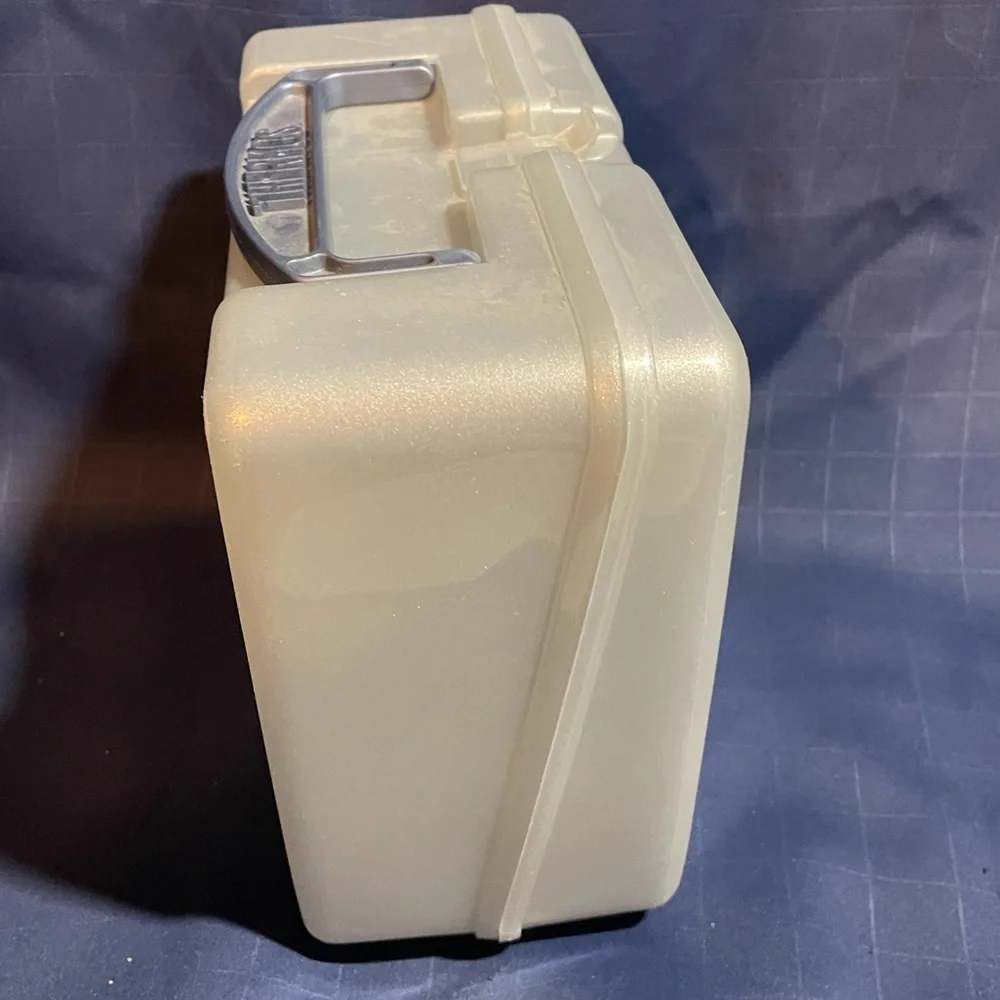VTG Thermos Co. 2001 Harry Potter gray plastic lunchbox *EUC*